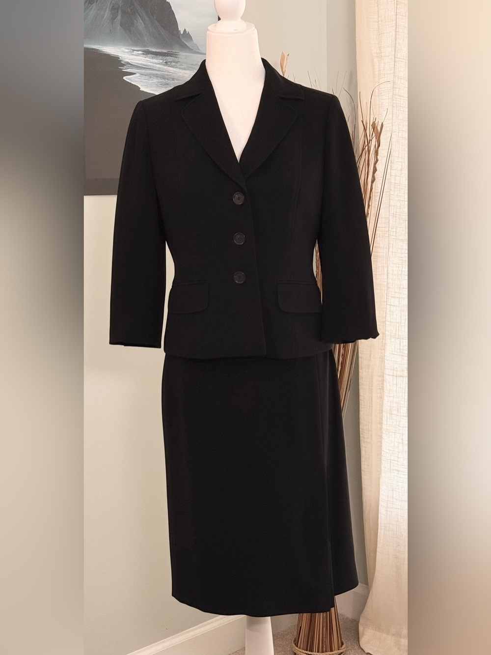 Ann Taylor Skirt Suit Set Classic Black - Mixed sizing 6P (jacket) and 6 skirt